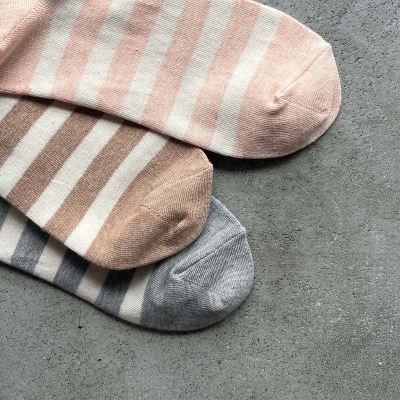 8-0019｜Plain striped socks without elastic