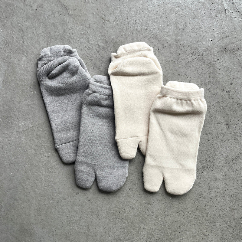 8-0452 | Tabi-style pile socks ankle length